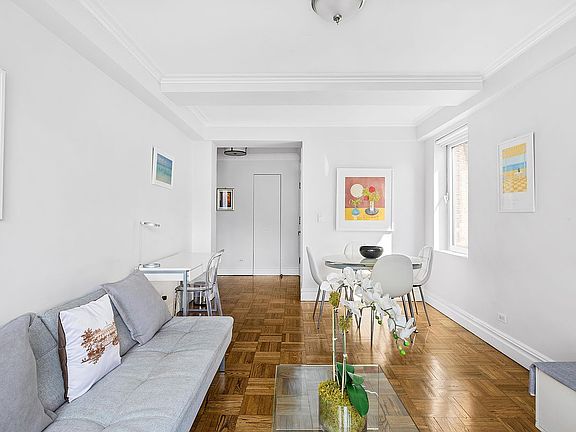 3rd image of 120 E 79th St APT 12E