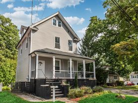 53 Davis Dr, Bergenfield, NJ