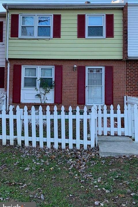 2nd image of 2530 Sedgewick Pl