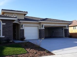 411 Hammersmith Dr, Bakersfield, CA 93314