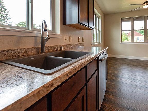 5th image of 1704 A South St W #8