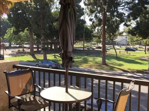 2015 East Broadway, Long Beach, CA 90803