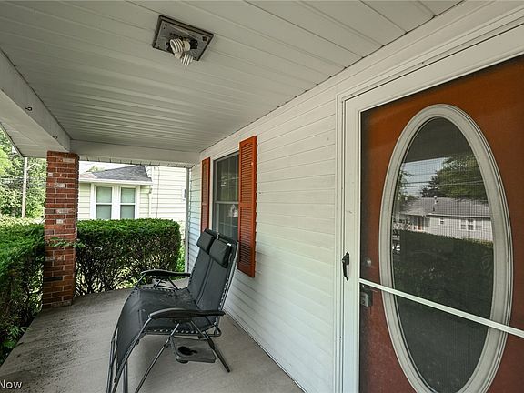 3rd image of 553 Princeton Ave