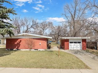 2504 2nd Ave SW, Minot, ND 58701