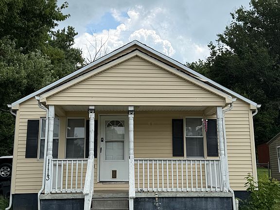 2nd image of 1113 Park Ln