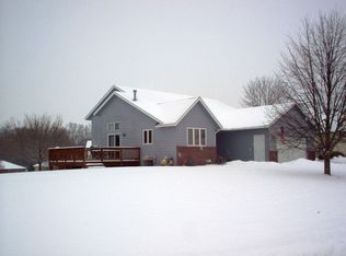 355 Highwood Drive Cir, Chaska, MN 55318