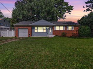 7421 Red Brook Rd, Norfolk, VA 23518