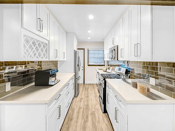 2nd image of 5300 Vantage Ave #25