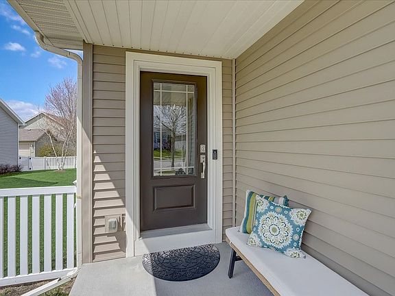 4th image of 514 Pluto St