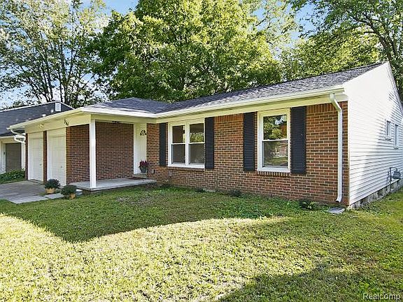 3rd image of 8564 Windsor Ct