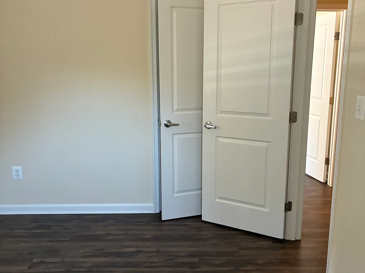 128 Lee Ave — Photo 3