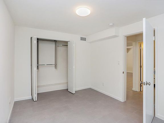 3rd image of 2505 Hickory Ave