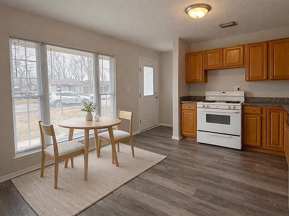 5th image of 625 Jackson St
