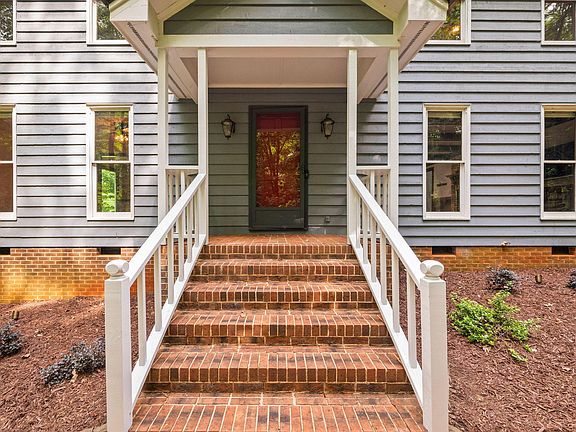 5th image of 101 Springbrook Pl