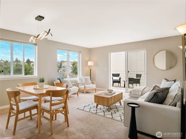 5624 Roosevelt Way NE #302, Seattle, WA 98105