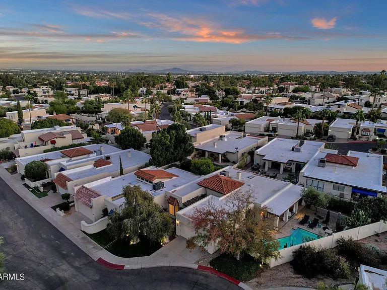4611 E Desert Dr — Photo 51