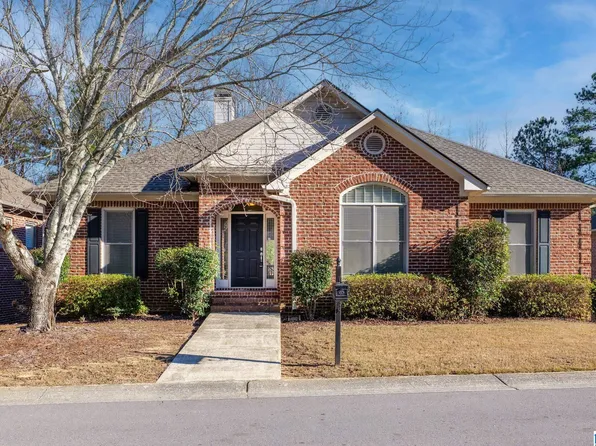 626 N Lake Cir, Birmingham, AL 35242