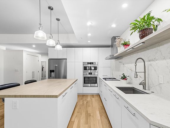 4th image of 1313 Washington St APT 204