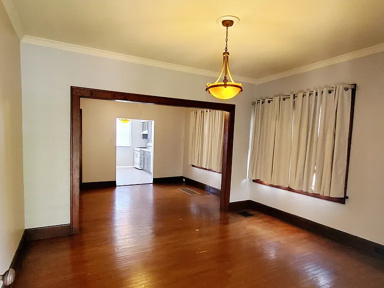 2300 State St — Photo 2