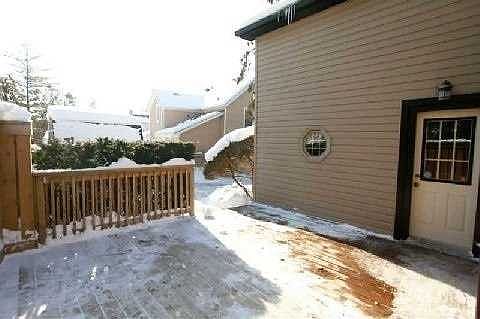 2nd image of 47 Nelson St W