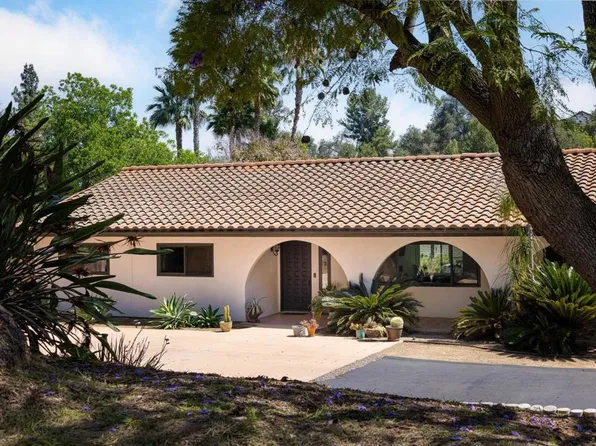 1889 Rockhoff Rd, Escondido, CA 92026