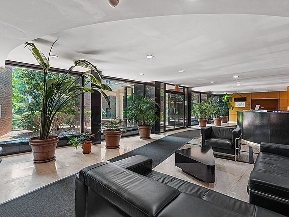 4th image of 13915 83rd Ave APT 226