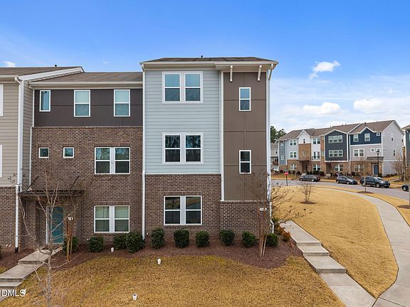2nd image of 1128 Brickfield Dr