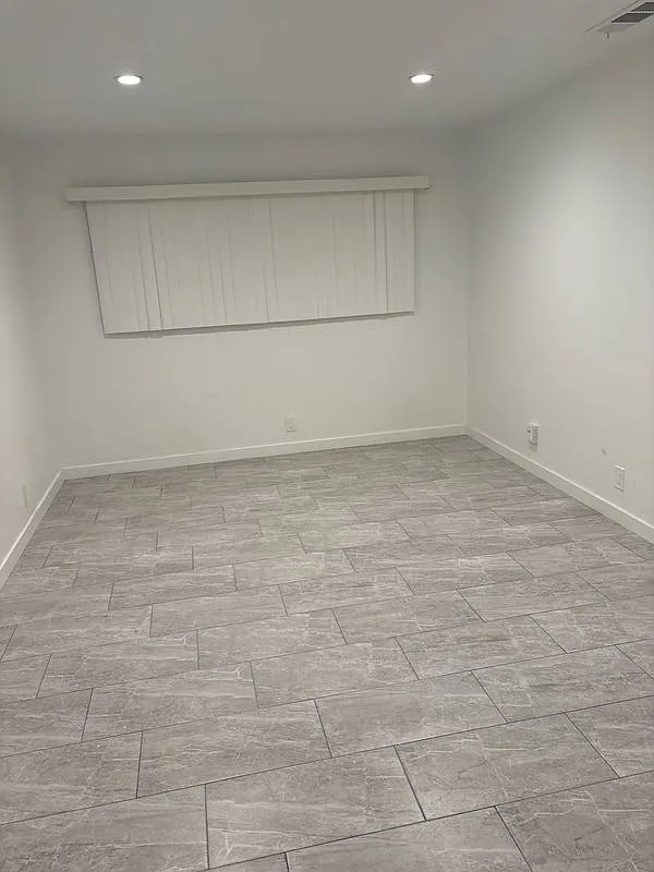 2 bed, 1.0 bath, 955 sqft, $2,700 — Photo 2