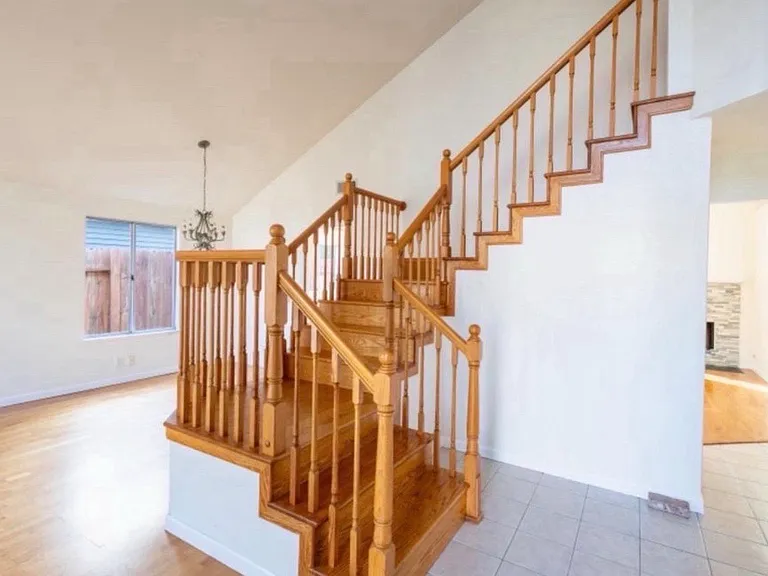 8247 Derbyshire Cir — Photo 2
