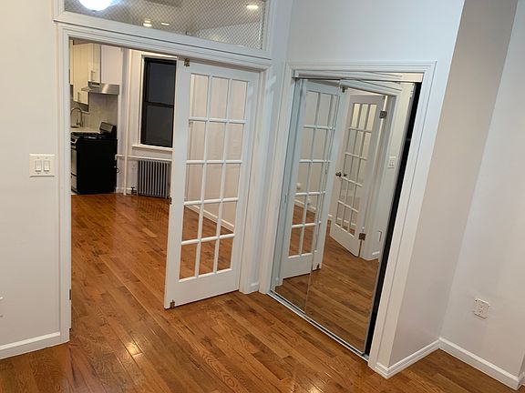 4th image of 332 W 37th St #3B