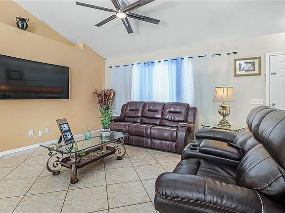 3rd image of 410 Everglades BLVD S