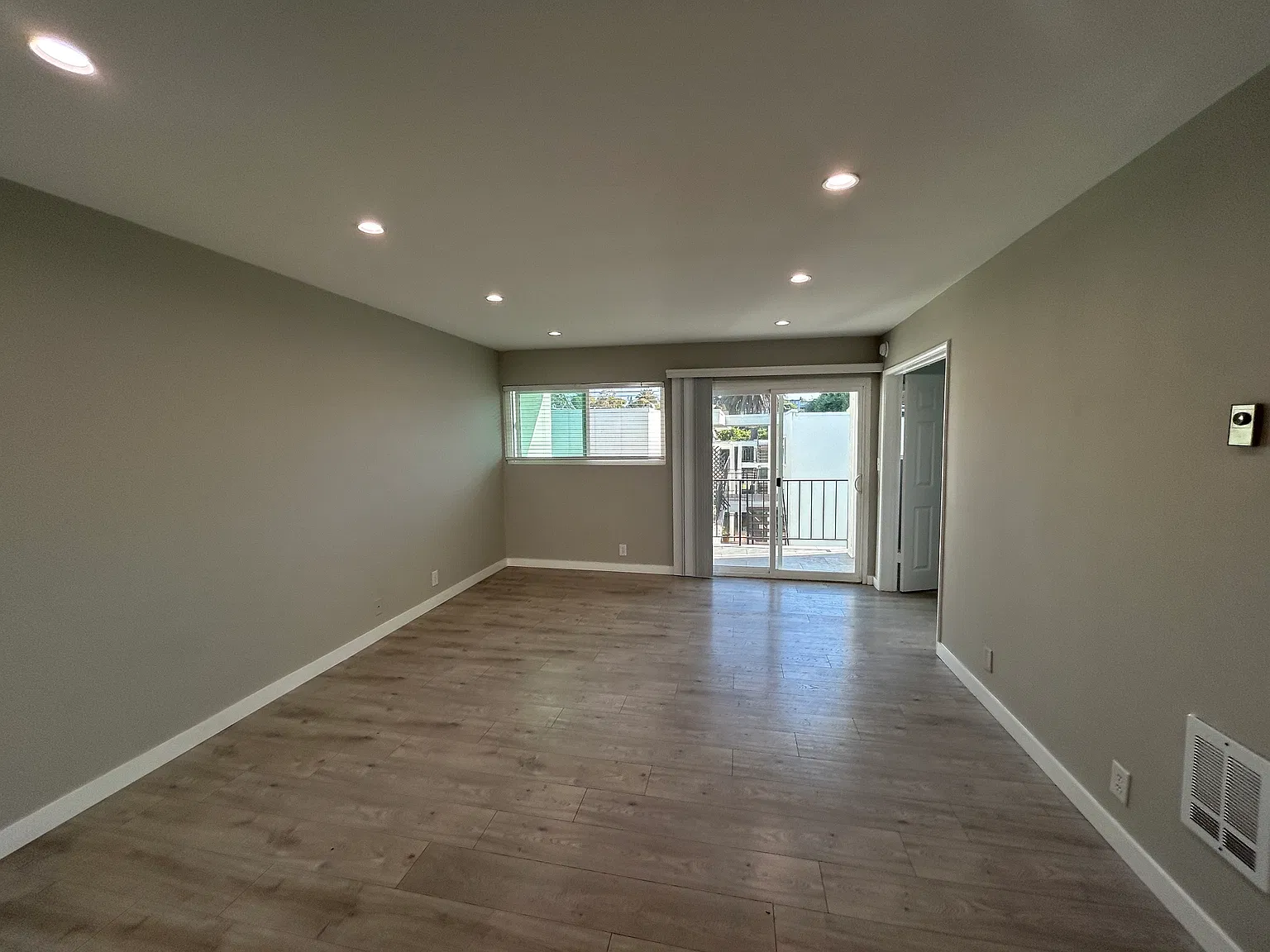 Oceanpark Apartments — Photo 4