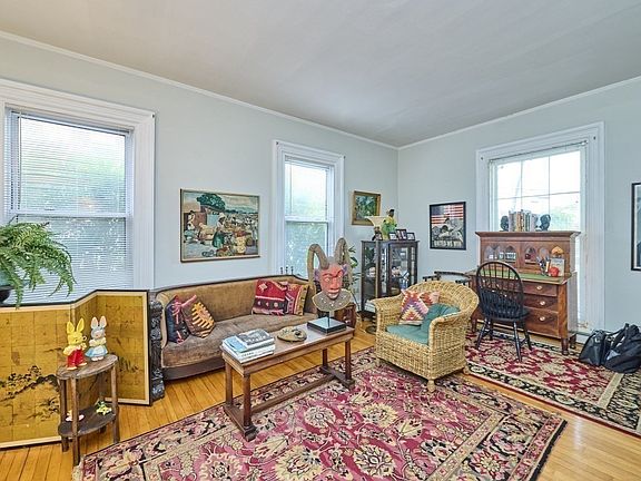 5th image of 408 Crescent St #410