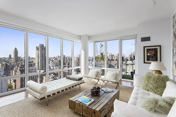 Sold by Compass | media 1