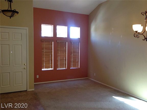3rd image of 617 Tecate Valley St