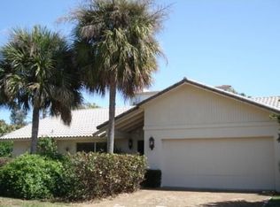 22774 Pinewood Ct, Boca Raton, FL 33433