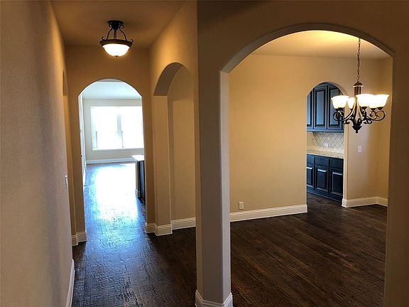 3rd image of 2120 Burke Dr