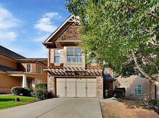 2619 Lake Manor Cir, Duluth, GA 30096