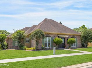 105 Edinburgh Cir, Lafayette, LA 70508