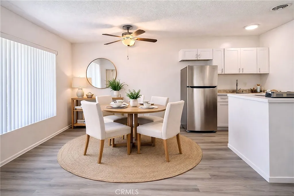 2 bed, 650 sqft, $2,495 — Photo 2