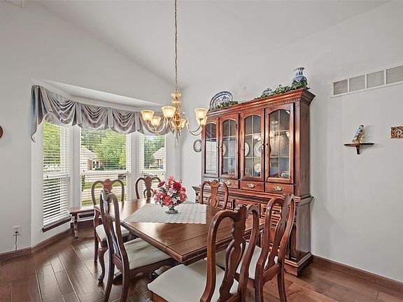 3rd image of 3114 Country Bluff Dr #31C