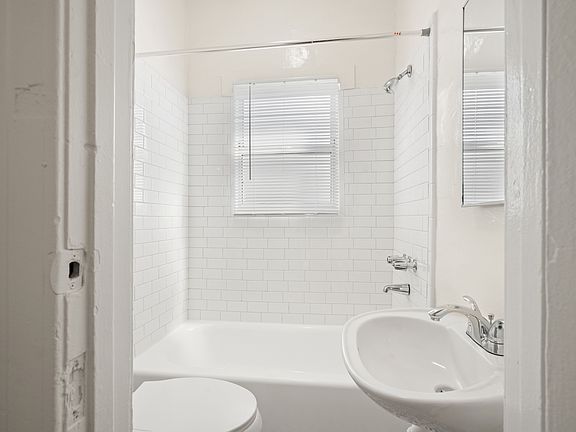 3rd image of 526 S Union Ave #3c98a7db4