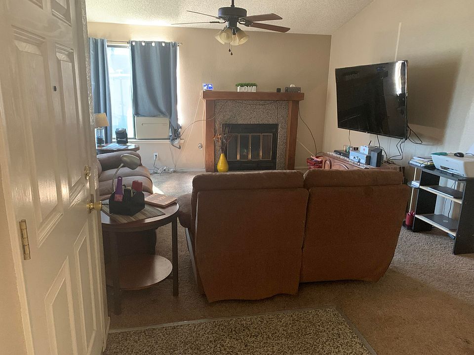 1st image of 1136 N Manzanita St