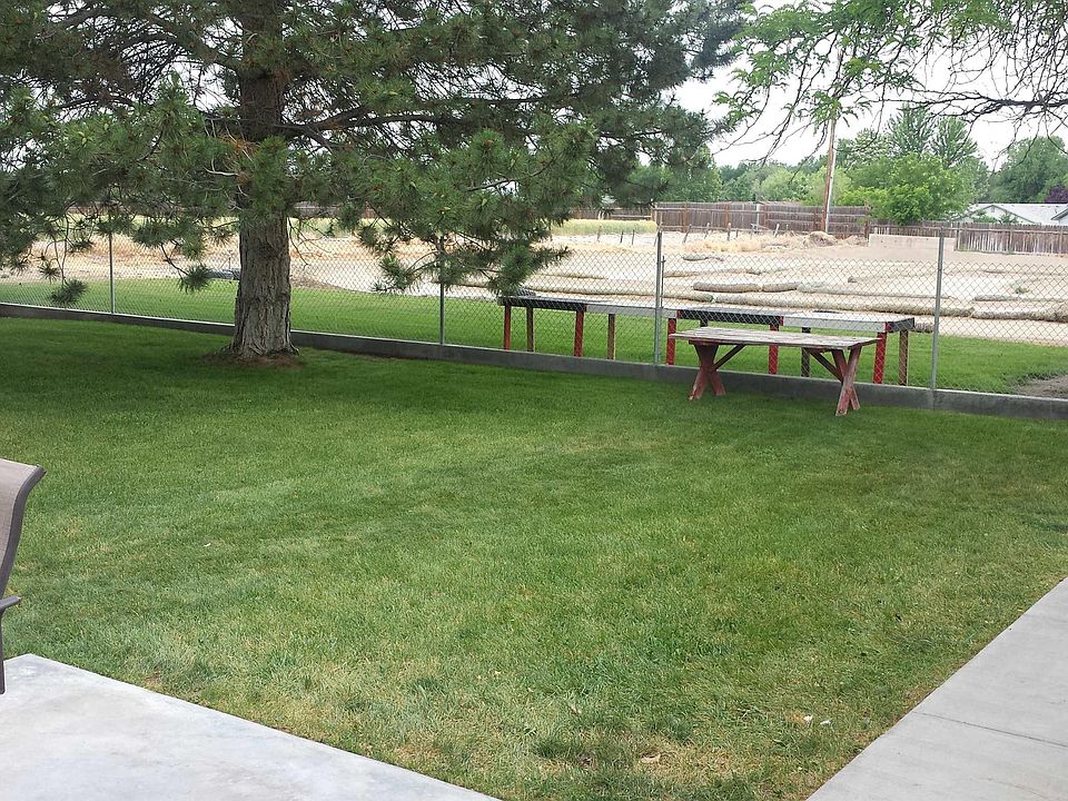 1st image of 1309 Vista Dr