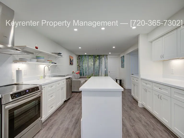 1115 Hancock Dr — Photo 10