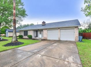 15110 Harness Ln, Webster, TX 77598