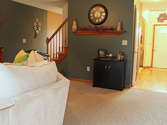 5th image of 6 Copperfield Dr