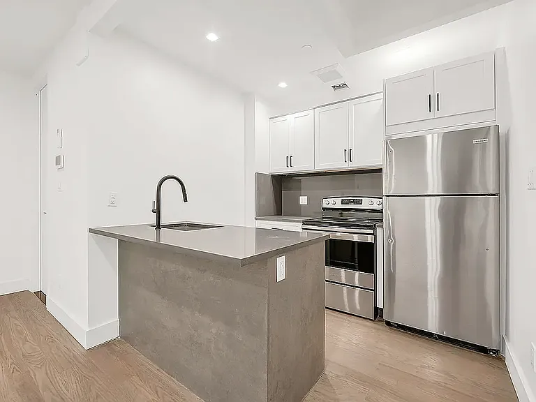 2909 Albemarle Rd #4T — Photo 9