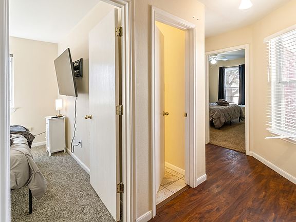 4th image of 3711 Meadow View Dr