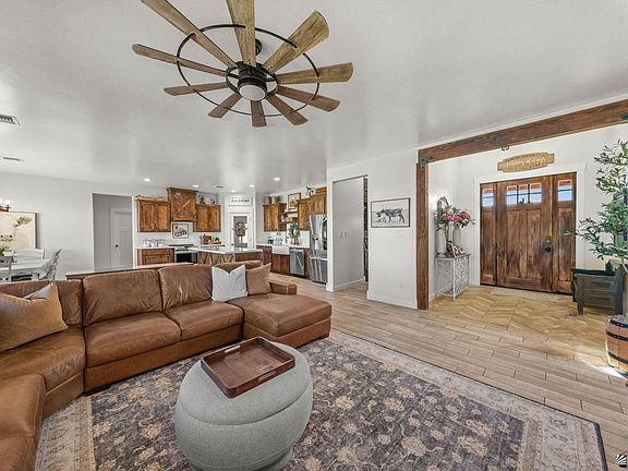 4th image of 4830 E County Road 15 1/2 St #1/2